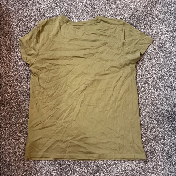Levi's Olive Green Graphic T-Shirt - women's size large - Picture 5 of 5